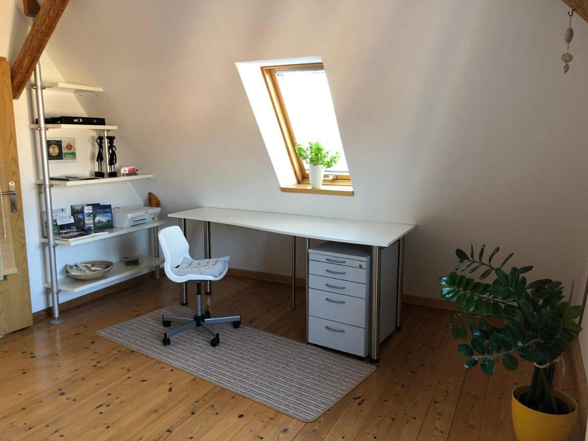 Attraktives 2-Zimmer-Apartment Mit Ausblick Йена Екстериор снимка